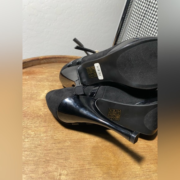 Riverdale Veronica Pearl Buckle Mary Jane Heels Hot Topic Exclusive - Picture 8 of 9